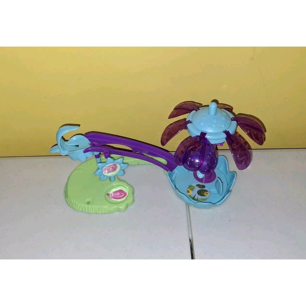 Zoobles Spring To Life 2010 Sega Littlest Pet Shop Playset Flower